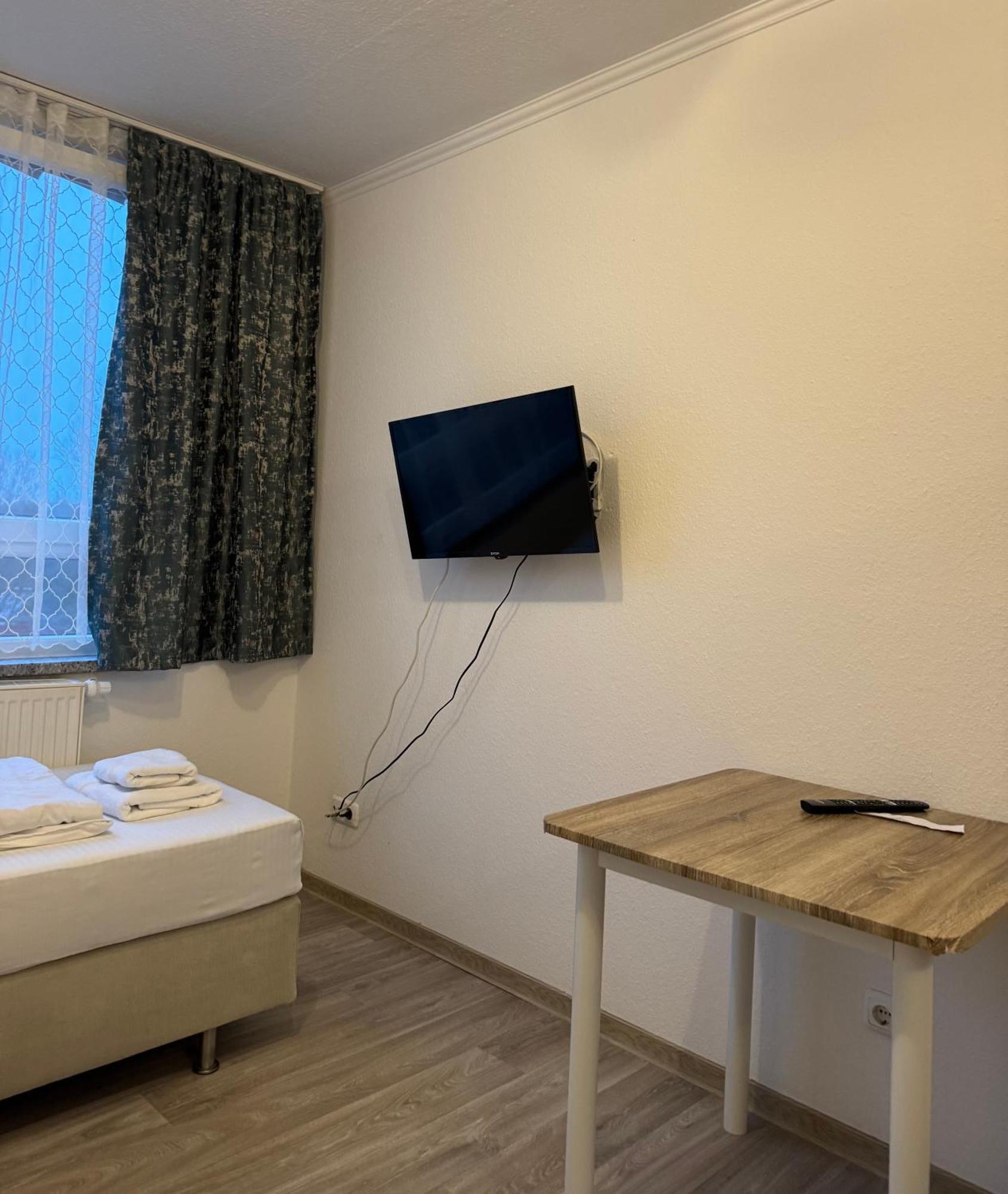 Hotel-Pension Alt-Heidenberg 지겐 외부 사진