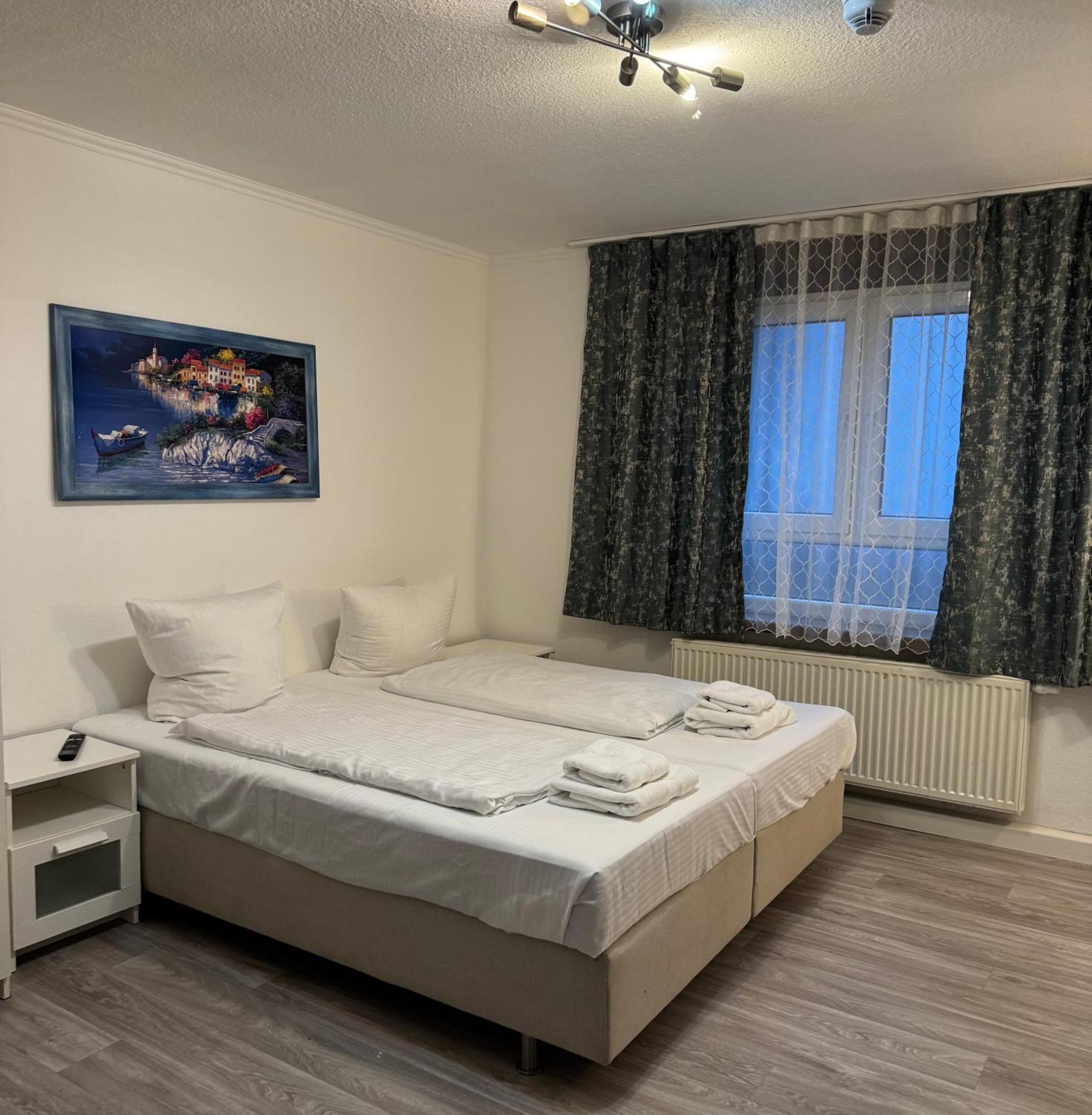 Hotel-Pension Alt-Heidenberg 지겐 외부 사진